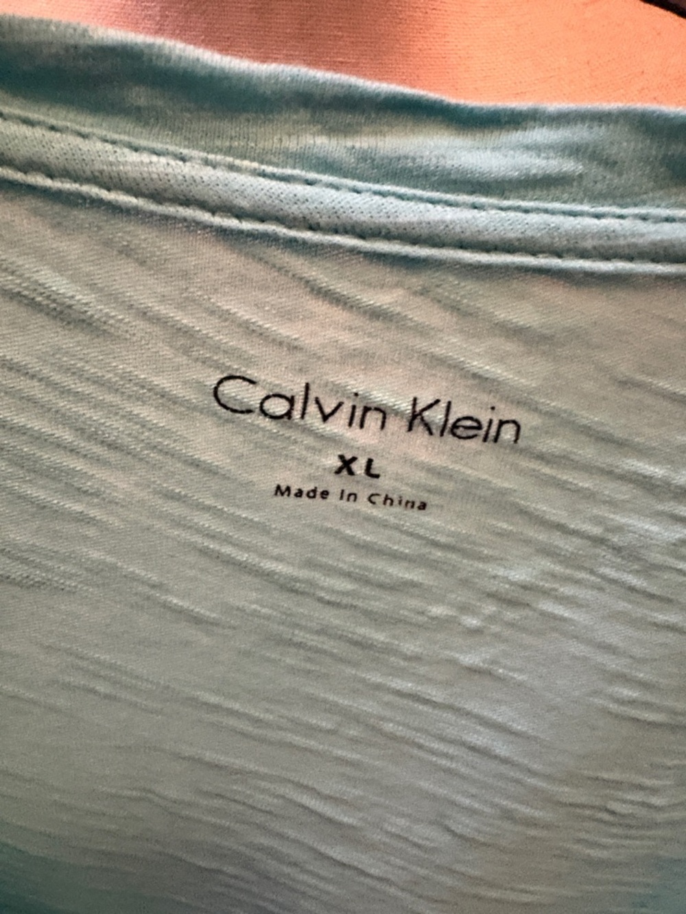 Calvin Klein Women’s Aqua V-Neck Short Sleeve Tee - Picture 3 of 6